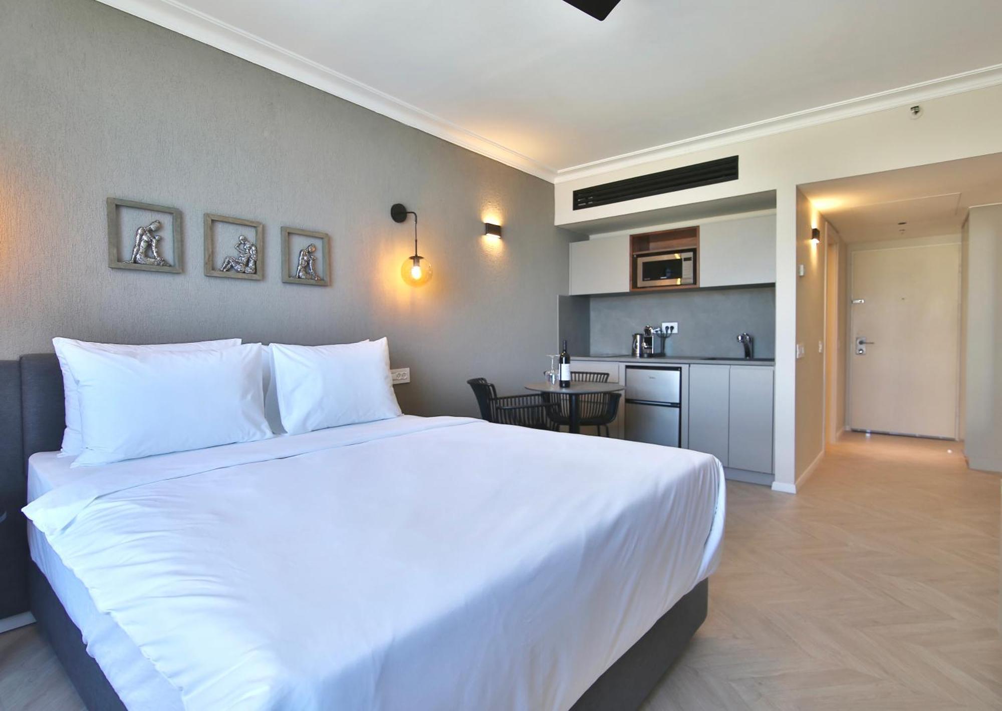 Luxury Suites By Notaly Ariel - Carmel Beach Haifa Zimmer foto